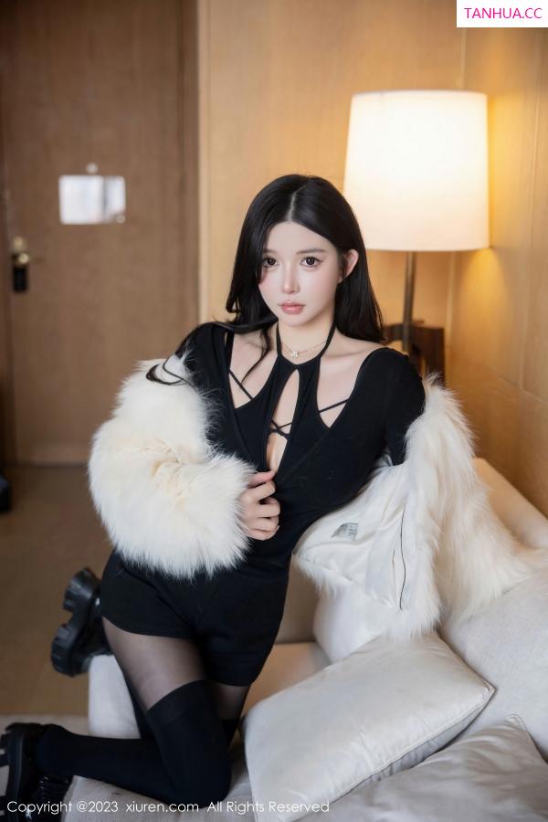   [XiuRen]高清写真图 2023.02.03 No.6212 林珊珊 黑丝美腿第21张图片